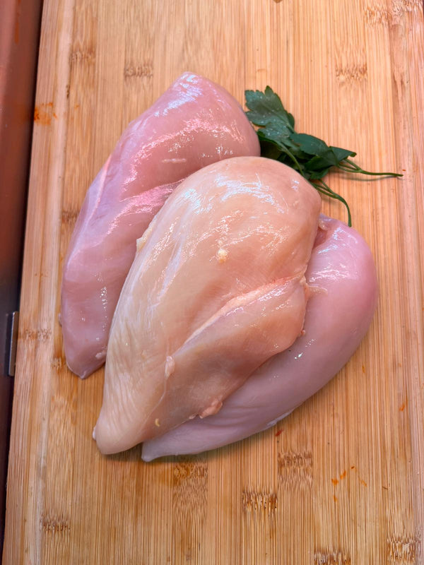 Peito de frango fresco